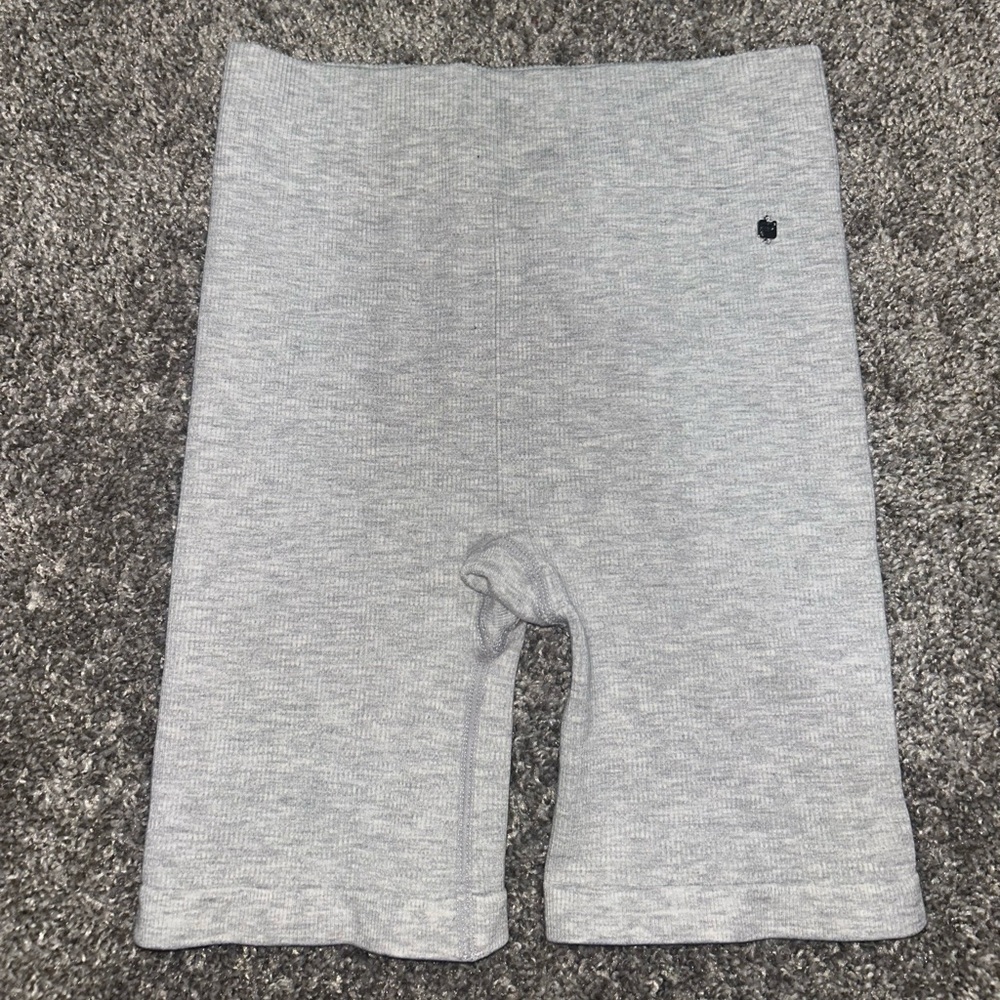 Fabletics Gray Ribbed Biker Shorts - Picture 3 of 5